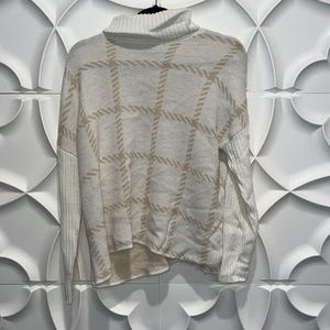 Central Park west Tatum cream turtleneck sweater S.   Bb